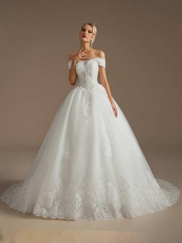 Elegant Appliqué Boat Neck Wedding Dress Wedding Dresses Luxurious Weddings
