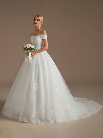 Elegant Appliqué Boat Neck Wedding Dress Wedding Dresses Luxurious Weddings