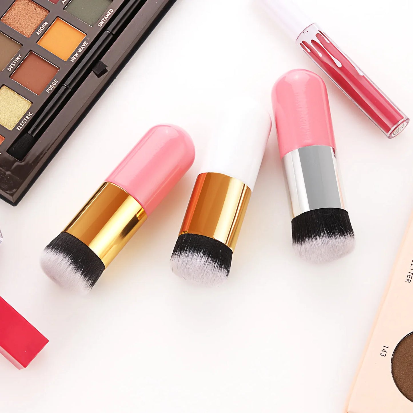 1Pcs New Chubby Pier Foundation Brush Makeup Brushes Luxurious Weddings