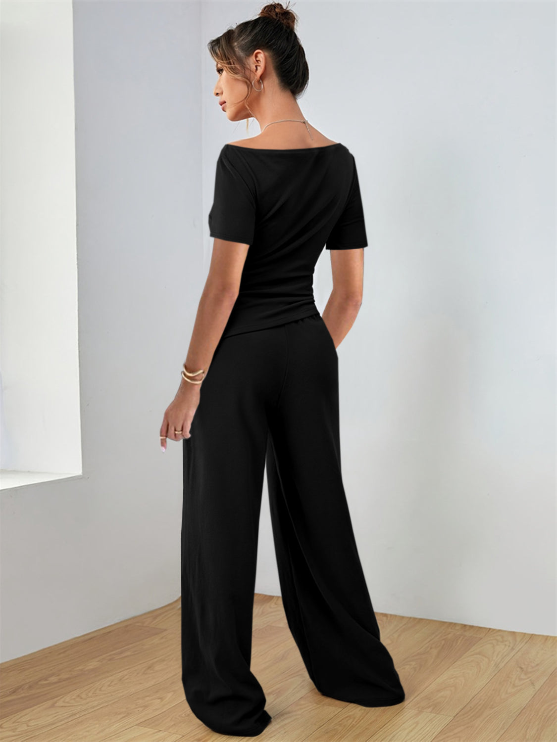 Round Neck Short Sleeve T-Shirt and Pants Set Matching Sets Luxurious Weddings