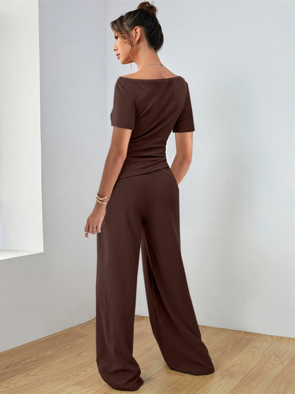 Round Neck Short Sleeve T-Shirt and Pants Set Matching Sets Luxurious Weddings