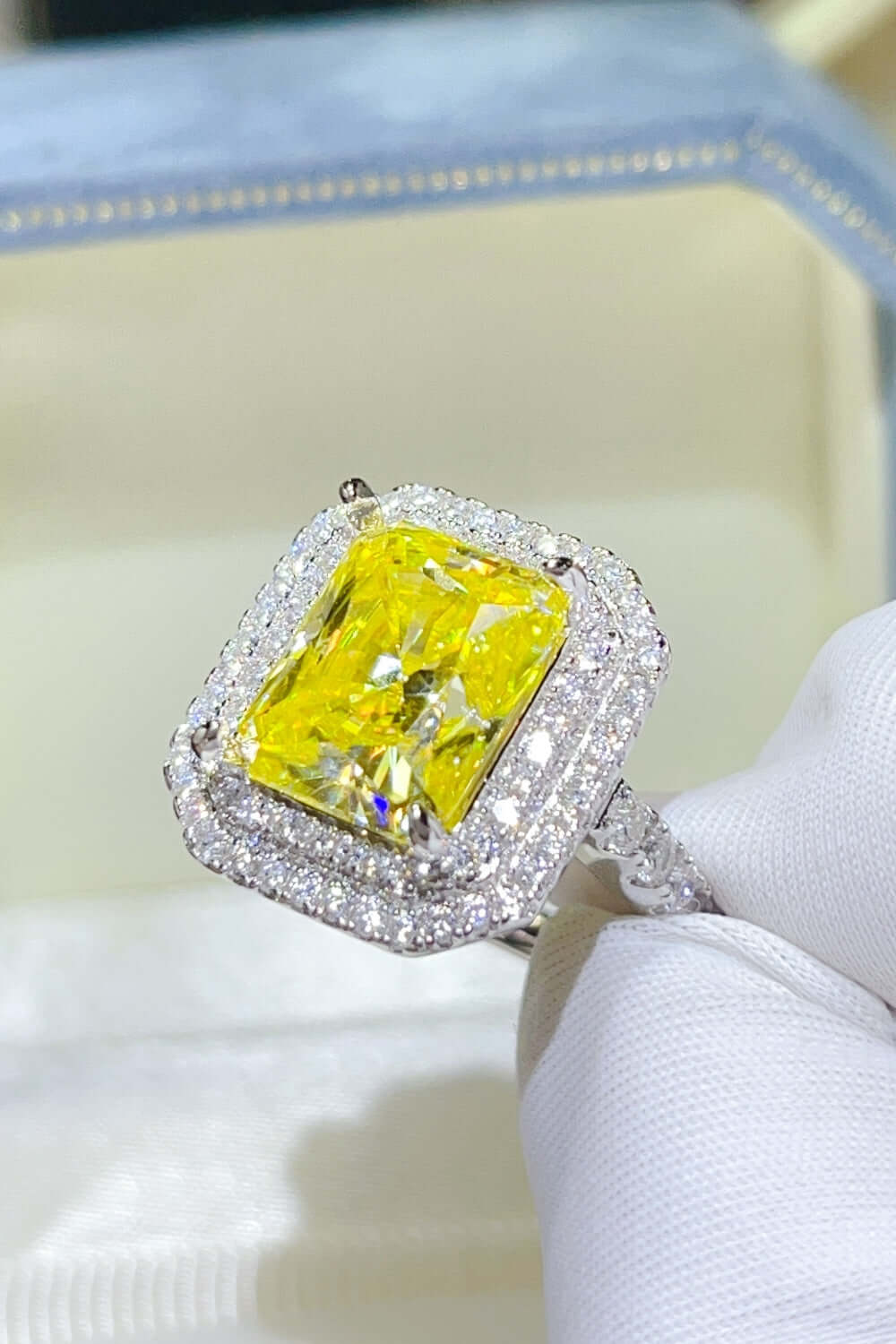 2 Carat Moissanite 925 Sterling Silver Ring Jewelry Luxurious Weddings