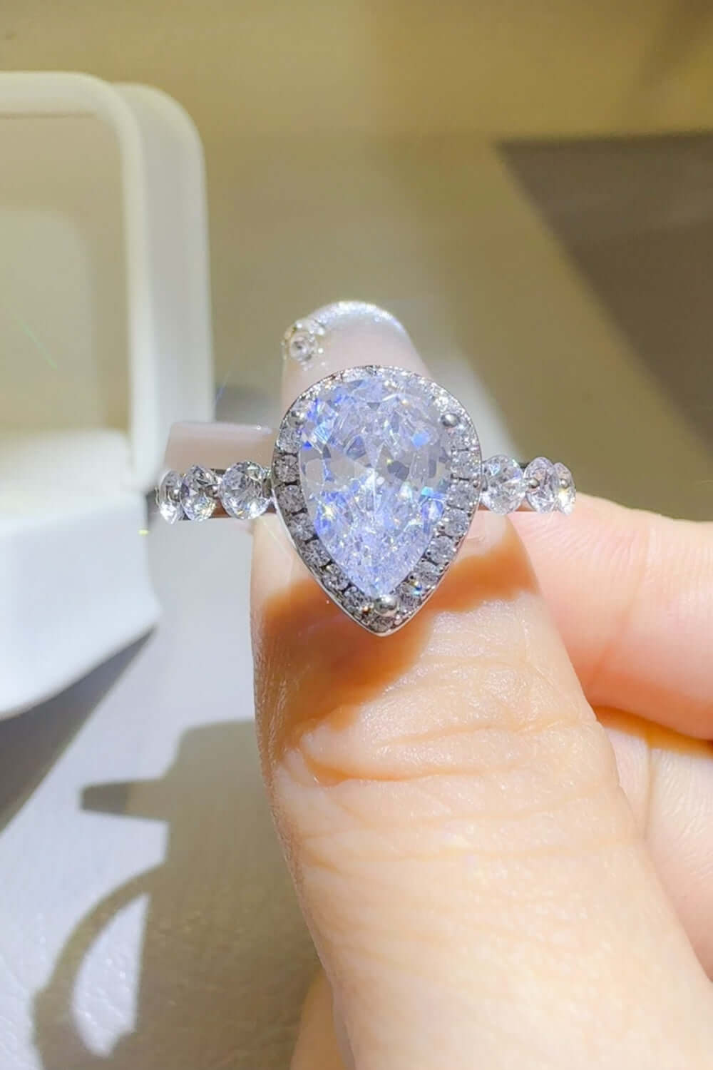 2 Carat Moissanite 925 Sterling Silver Ring Jewelry Luxurious Weddings