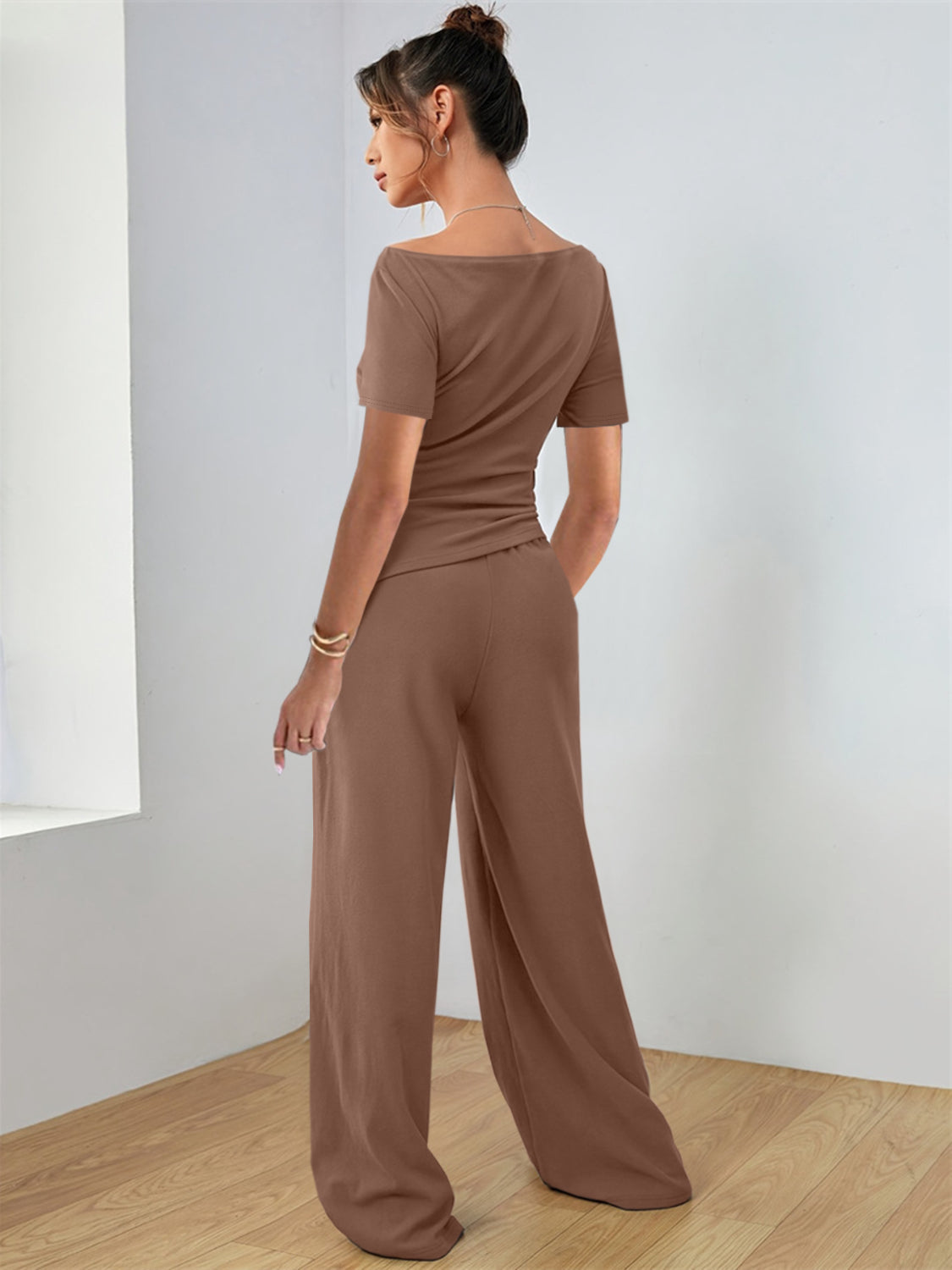 Round Neck Short Sleeve T-Shirt and Pants Set Matching Sets Luxurious Weddings