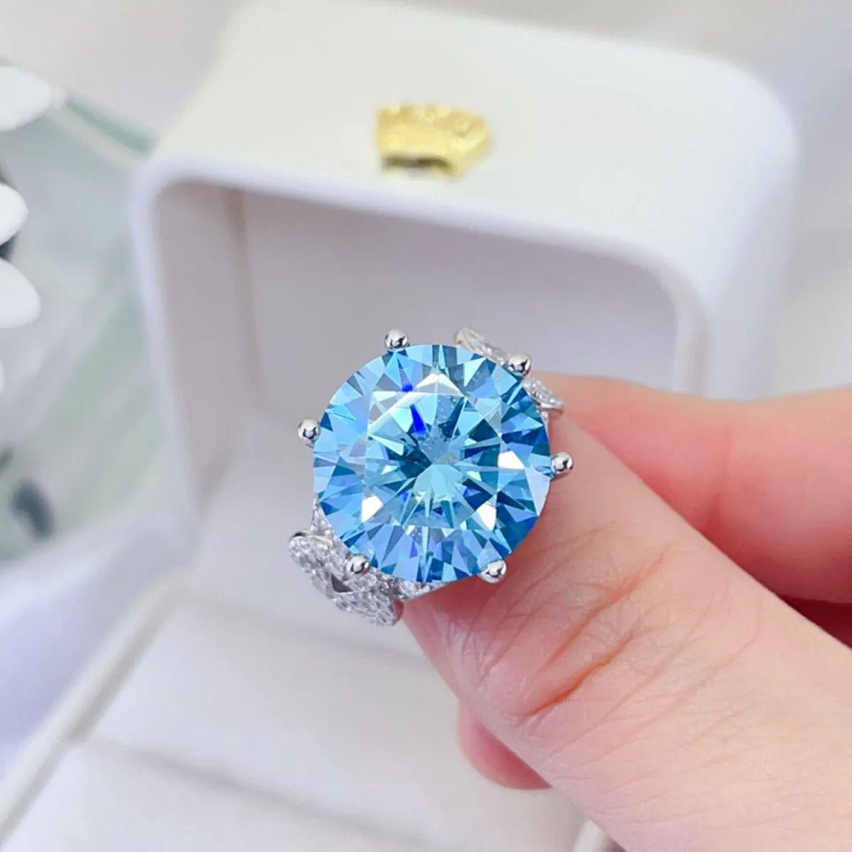 10 Carat Moissanite 925 Sterling Silver Ring Luxurious Weddings