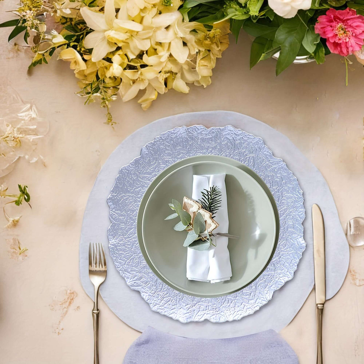 50 Silvery Charger Plates for Elegant Dining tableware Luxurious Weddings