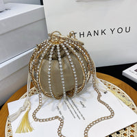 Luxurious diamond pearl flower metal ball handbag, perfect for elegant weddings and stylish occasions.