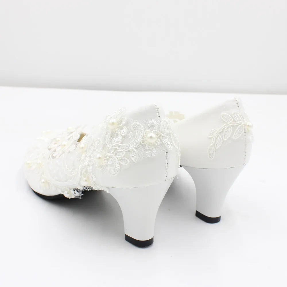 White Lace Wedding Shoes, 4 Sizes Bridal flats Luxurious Weddings