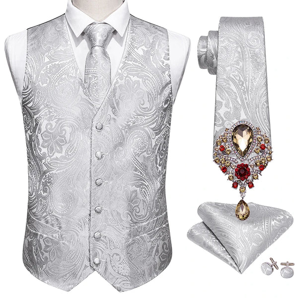 a white suit and tie with a matching tie