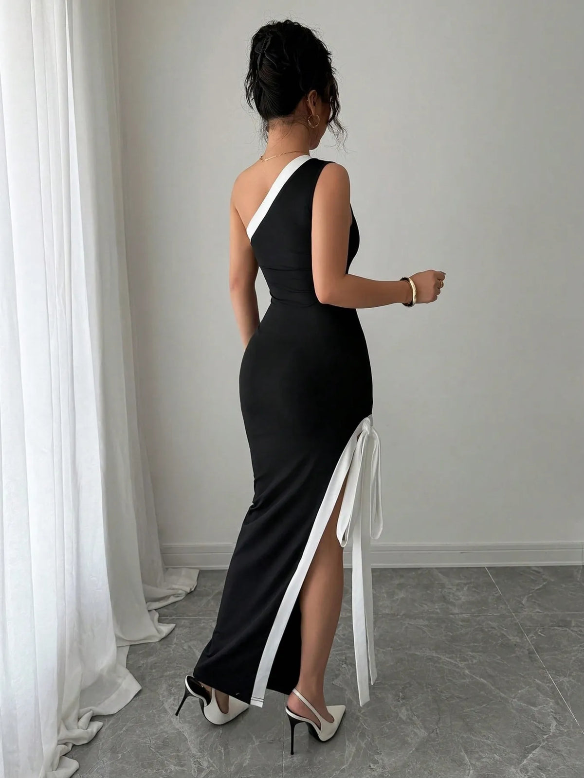 Slit Contrast Trim One-Shoulder Dress Maxi dress Luxurious Weddings