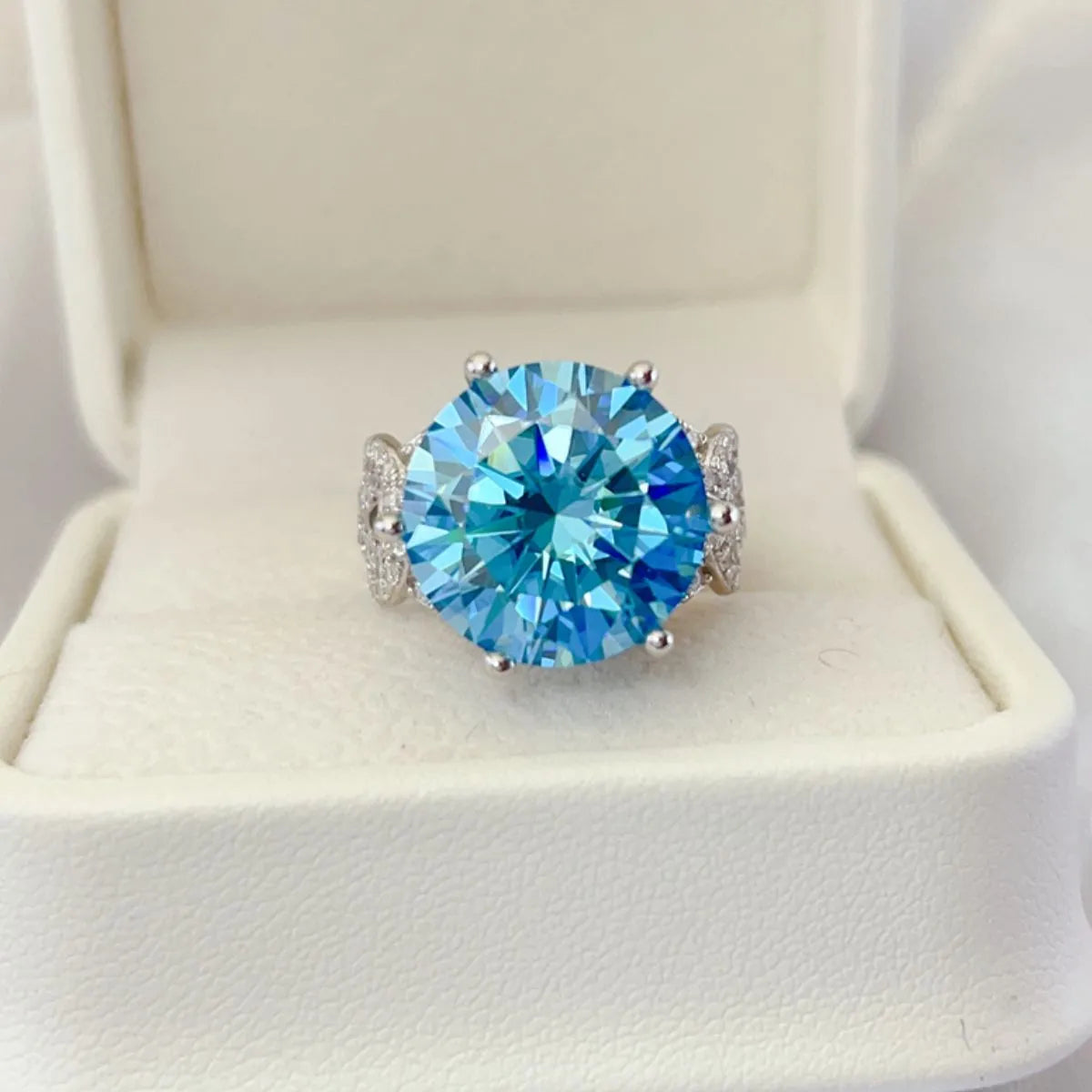 10 Carat Moissanite 925 Sterling Silver Ring Luxurious Weddings