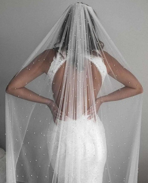 Bridal Veil with Comb Ivory White Wedding Veil - Luxurious Weddings