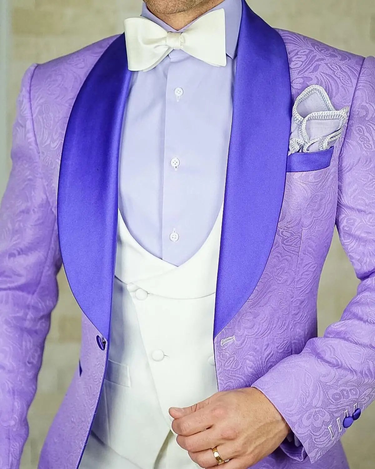 Men’s Suits Gold and Navy Blue Pattern Groom Tuxedos Mens Suits Luxurious Weddings