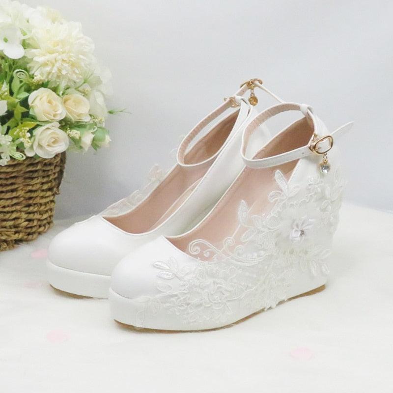 White Flower Pumps wedding shoes Bridal Shoes Luxurious Weddings