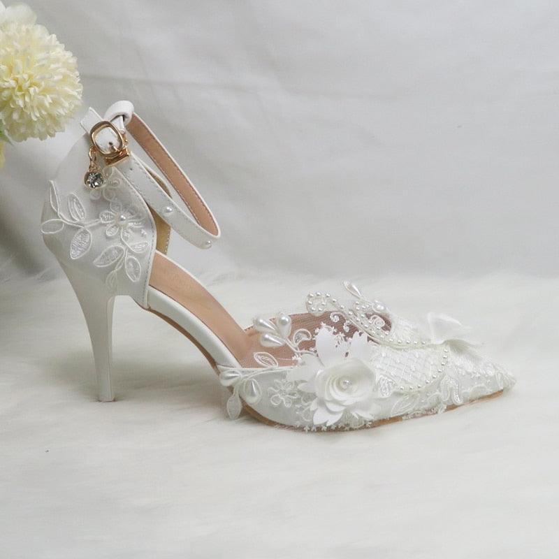 White Flower Pumps wedding shoes Bridal Shoes Luxurious Weddings