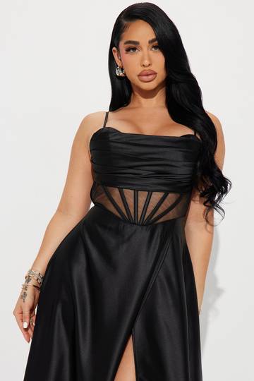 Kaylee Satin Gown - Black Luxurious Weddings