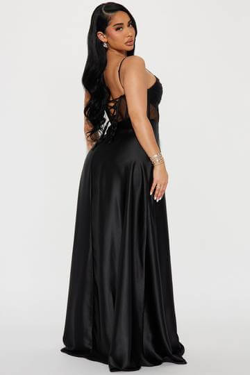 Kaylee Satin Gown - Black Luxurious Weddings
