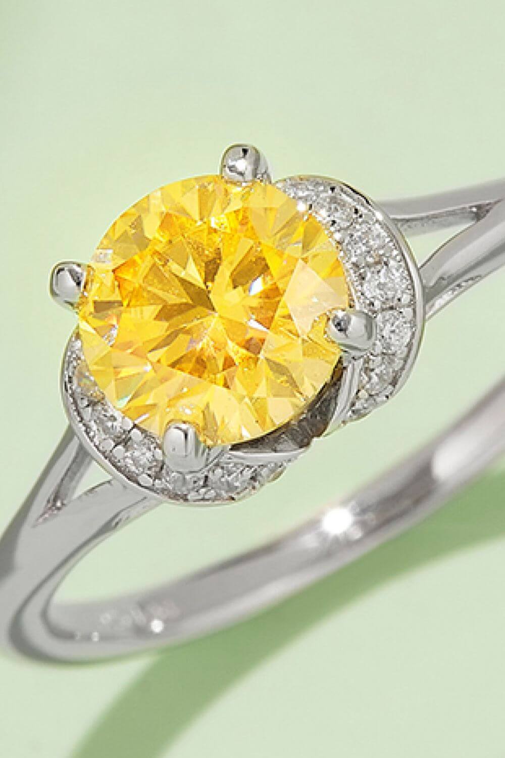 1 Carat Moissanite 4-Prong 925 Sterling Silver Ring rings Luxurious Weddings