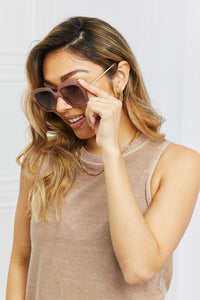 Square Metal-Plastic Hybrid Temple Sunglasses sunglasses Luxurious Weddings