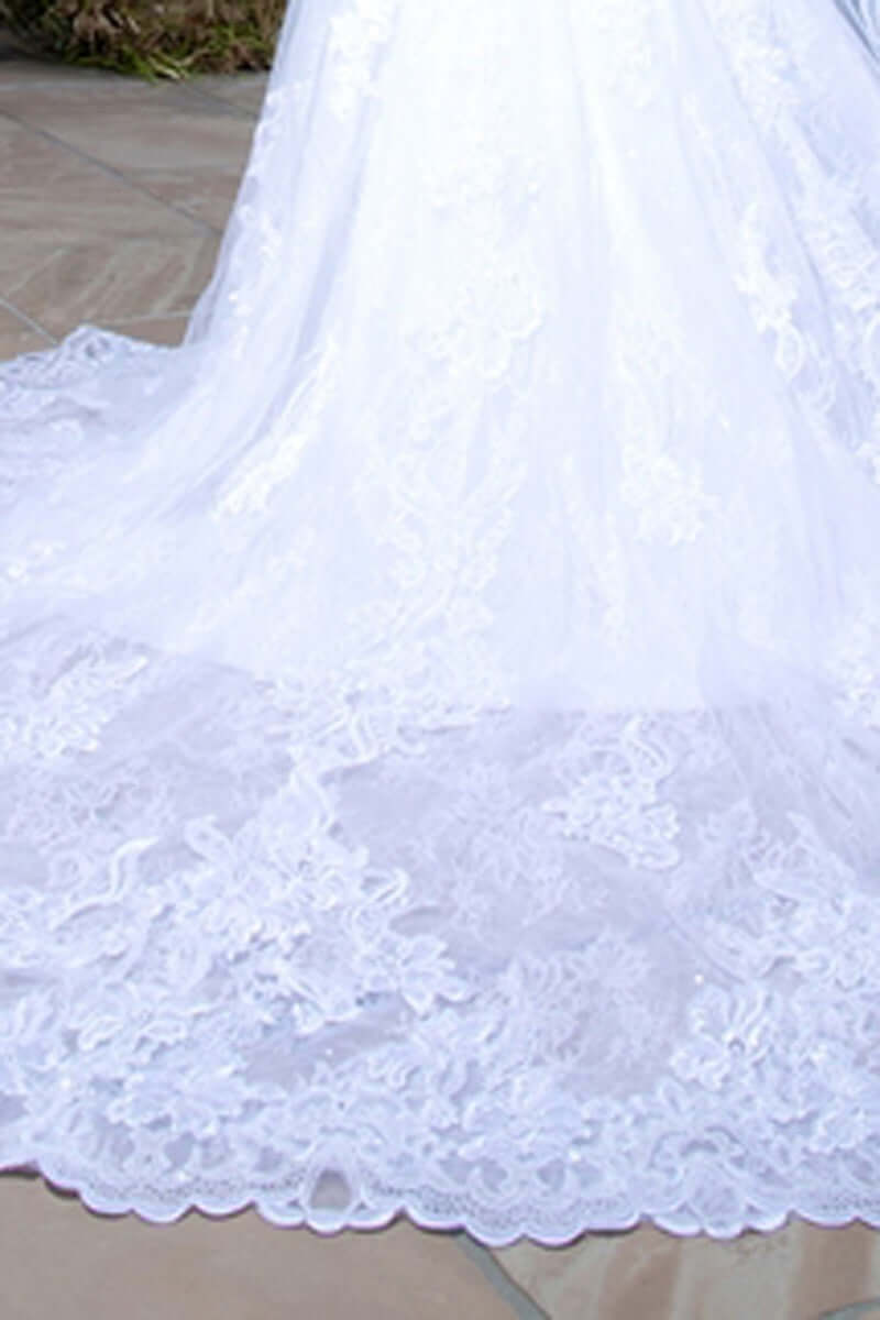 Exquisite Lace Mermaid Bridal Gown Mermaid Gown Luxurious Weddings