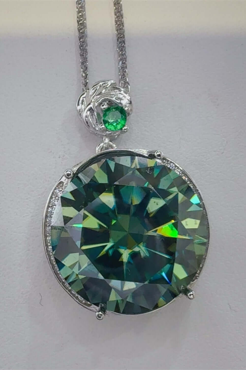 20 Carat Moissanite 925 Sterling Silver Pendant Necklace Necklace Luxurious Weddings