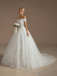 Elegant Appliqué Boat Neck Wedding Dress Wedding Dresses Luxurious Weddings