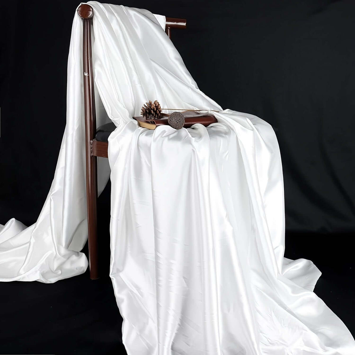 10 Elegant White Satin Tablecloths for Events tablecloths Luxurious Weddings