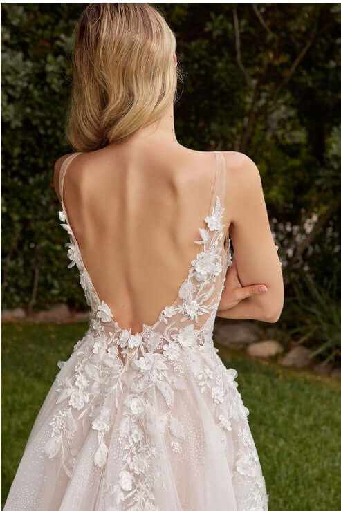 Elegant A-Line Wedding Dress with Removable Sleeves Wedding Dress Luxurious Weddings