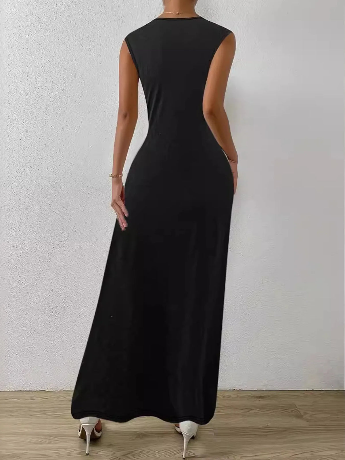 Round Neck Sleeveless Maxi Dress Maxi dress Luxurious Weddings
