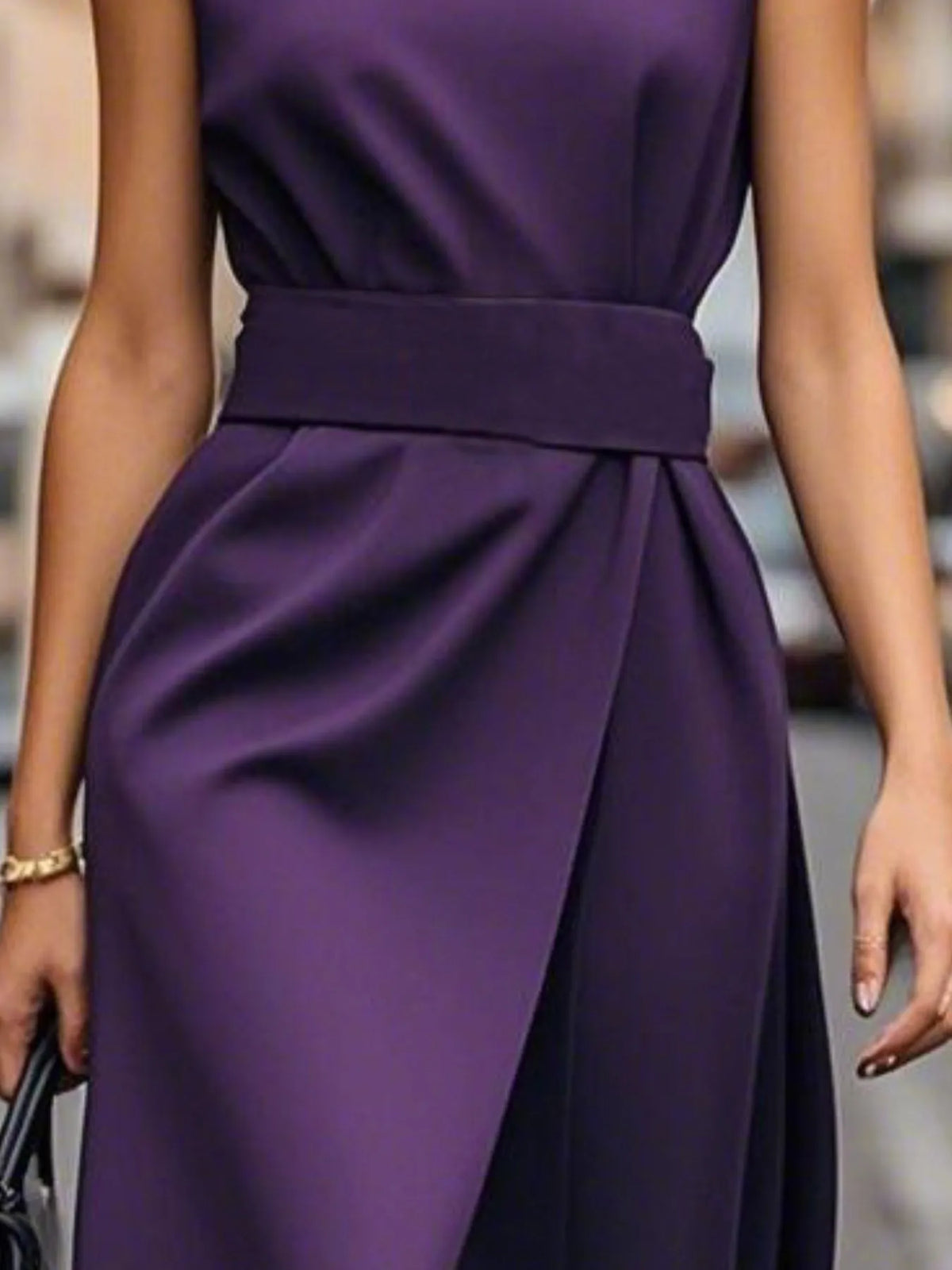 Round Neck Sleeveless Midi Sheath Dress Midi dresses Luxurious Weddings