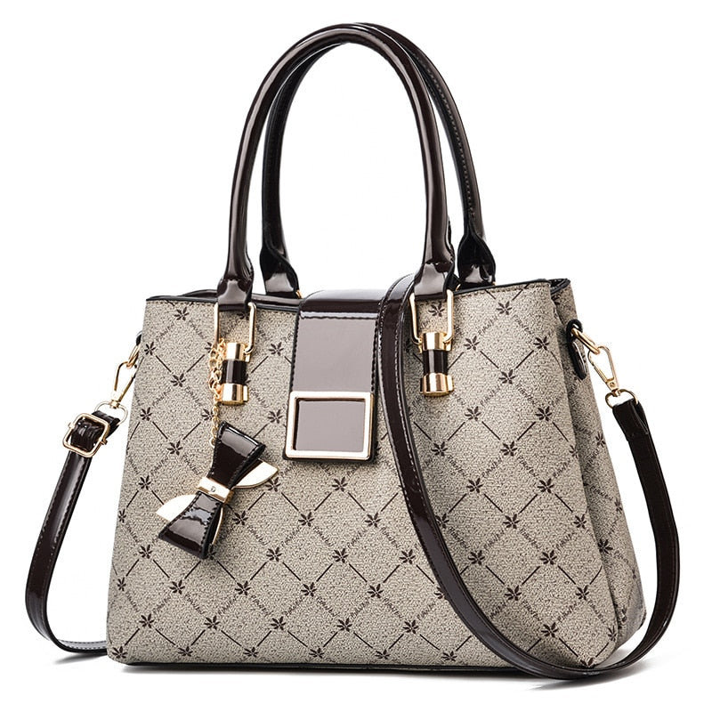Newposs Woman's Bag in elegant design, perfect for luxurious weddings and stylish occasions.