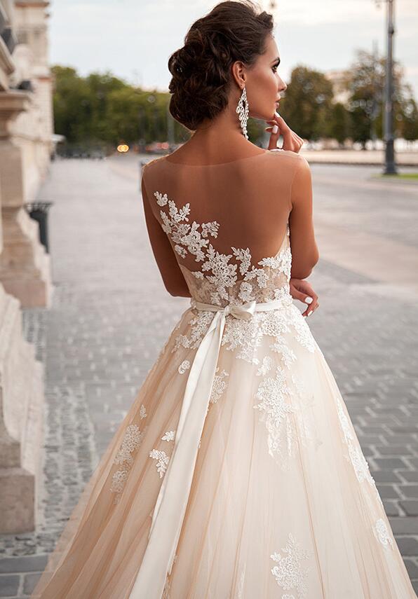 Pregnancy Waist Slimming Lace Trailing Large Size Wedding Dress V neck Luxurious Weddings