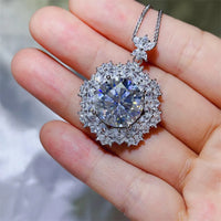 10 Carat Moissanite 925 Sterling Silver Necklace Necklace Luxurious Weddings