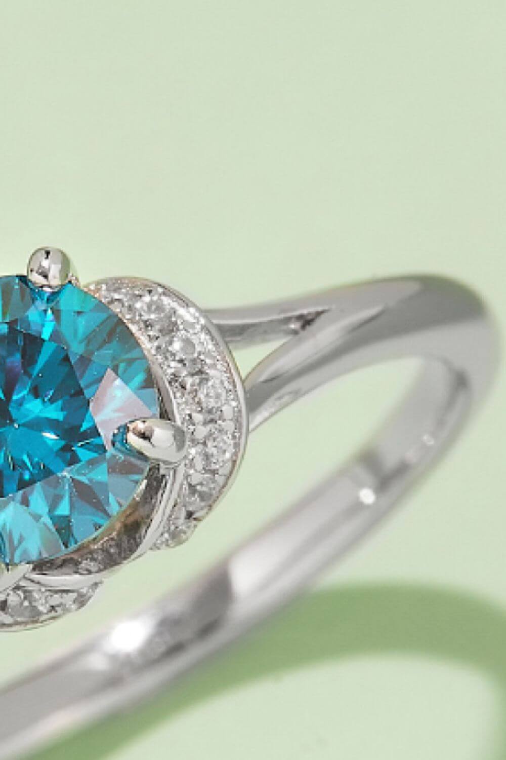 1 Carat Moissanite 4-Prong 925 Sterling Silver Ring rings Luxurious Weddings