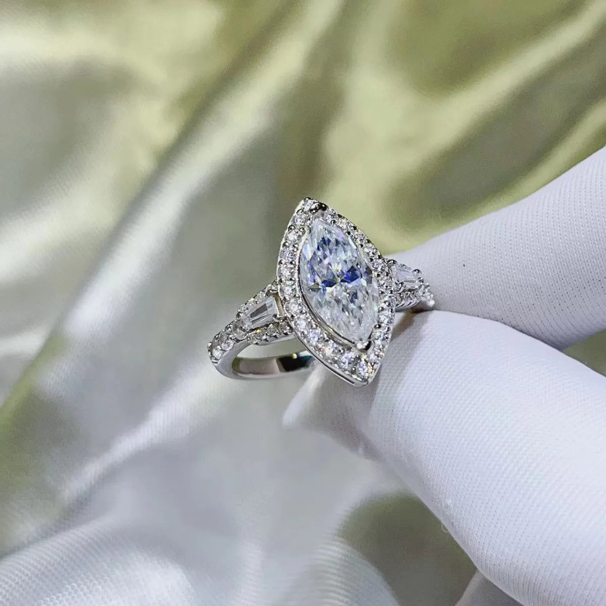 2 Carat Moissanite 925 Sterling Silver Ring Luxurious Weddings