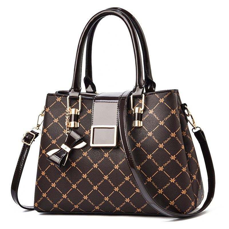 Newposs Woman's Bag featuring luxurious design, ideal for weddings and special occasions.