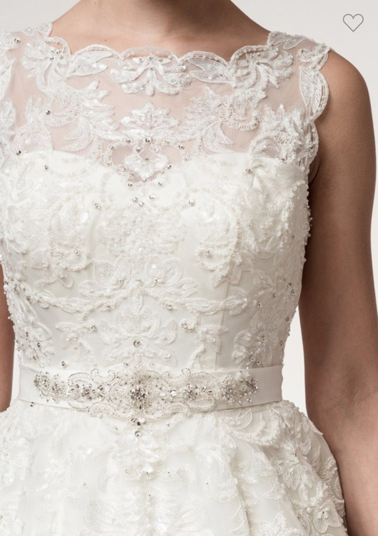Sleeveless Scoop Neck Bridal gown Luxurious Weddings