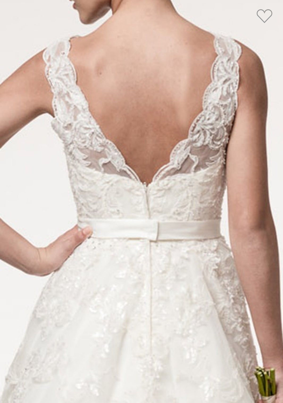 Sleeveless Scoop Neck Bridal gown Luxurious Weddings