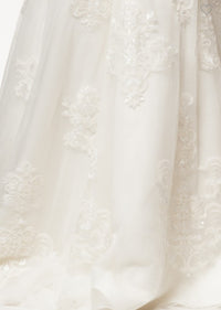 Sleeveless Scoop Neck Bridal gown Luxurious Weddings