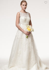 Sleeveless Scoop Neck Bridal gown Luxurious Weddings