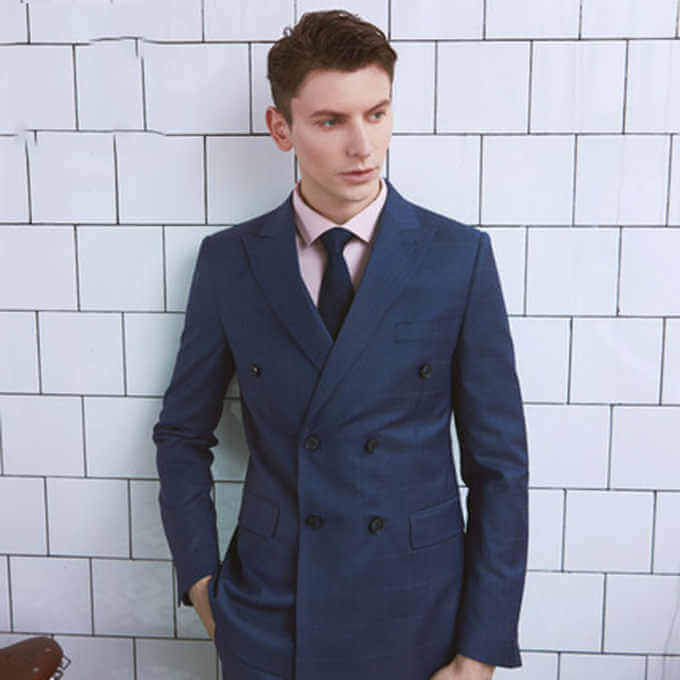 Plaid Double-Breasted Peak Lapel Men’s Suit Men's Suit Luxurious Weddings