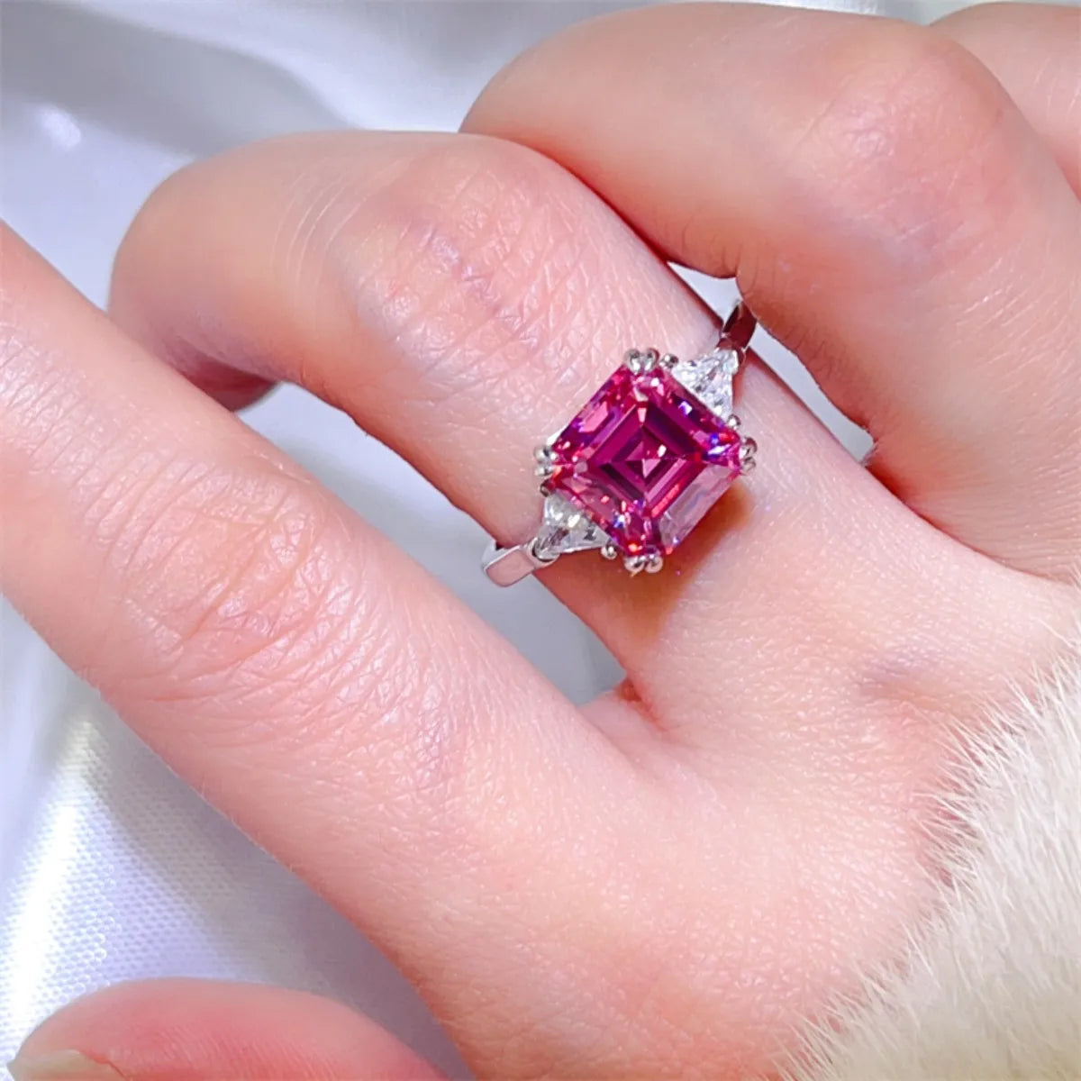 2 Carat Moissanite 925 Sterling Silver Ring ring Luxurious Weddings