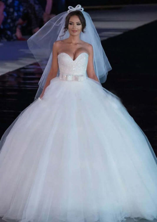 Strapless Sweetheart Tulle Wedding Dress Wedding Dress Luxurious Weddings