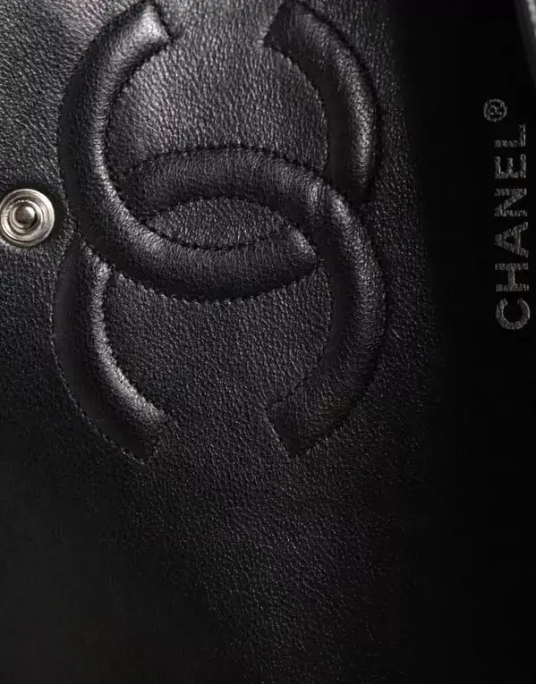 Chanel Black Caviar Medium Classic Double Flap Shoulder Quilted Silver Bag clutch bag Luxurious Weddings