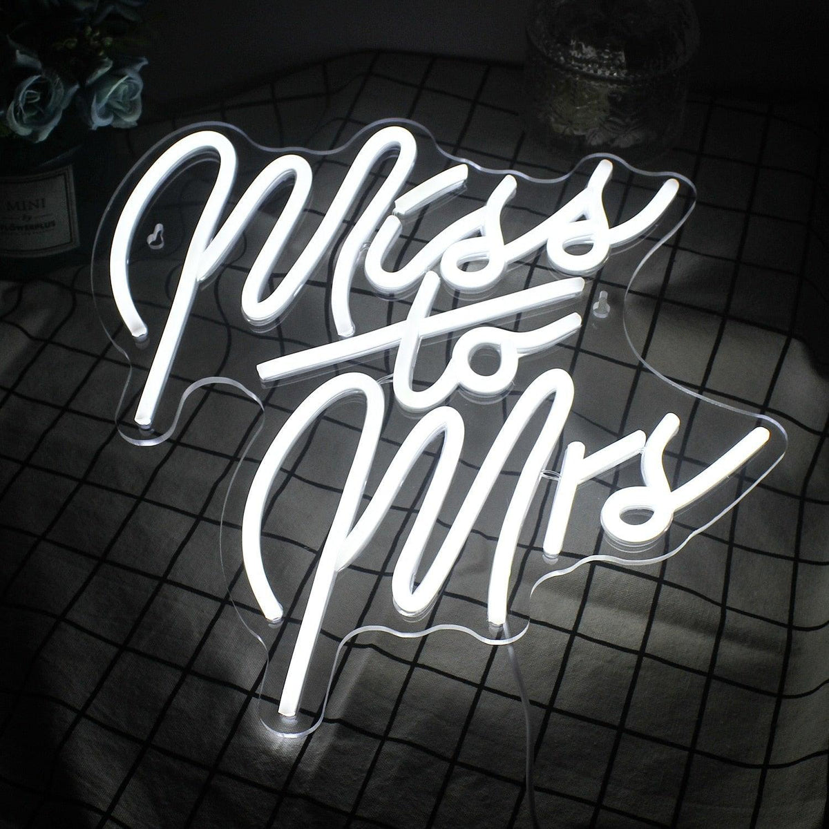 Neon Led Miss To Mrs Neon Signs Luxurious Weddings